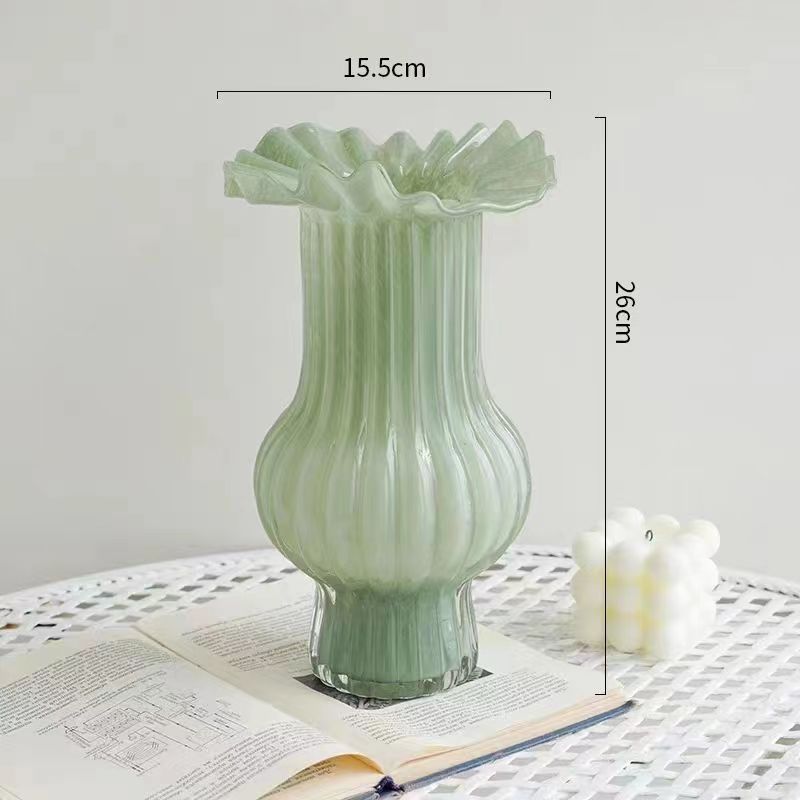 French pleated vase, gentle purple decorative item, living room flower arrangement, high-end feel, vintage Fenton flower vase, relocation gift