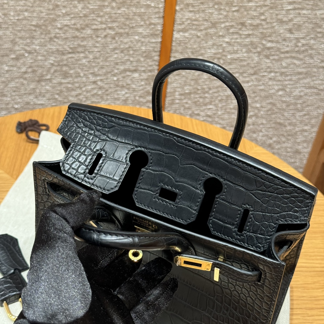 Hermès Birkin 20 black Matte Alligator