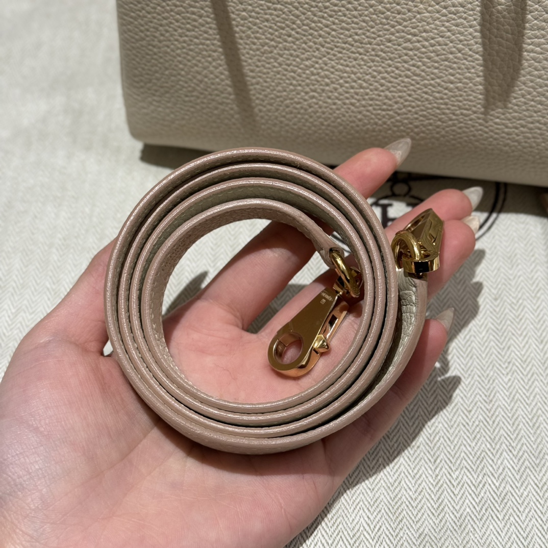 Hermès  Kelly 25 Craie Togo