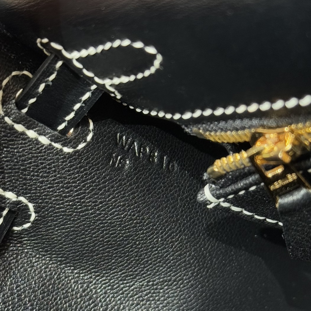 Hermès  Kelly 25 Noir Box