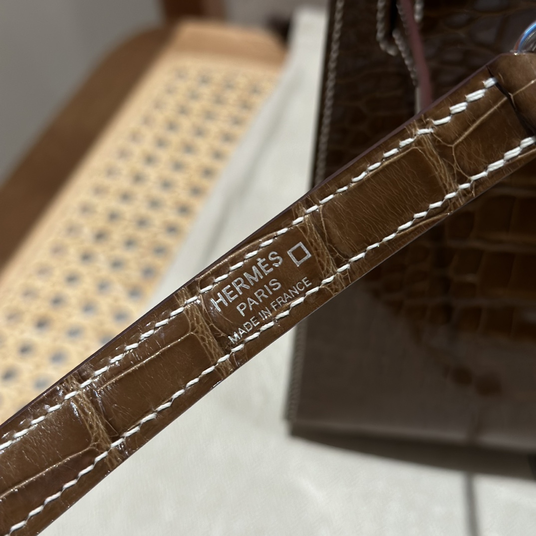 Hermès  Kelly 25 Ficelli  Alligator