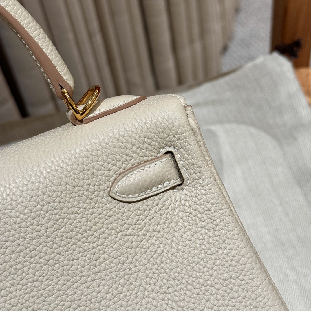 Hermès  Kelly 25 Craie Togo