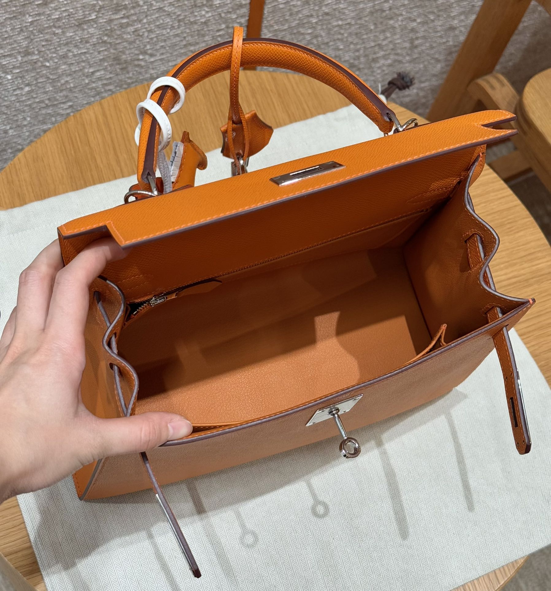 Hermès  Kelly 28 Orange  Eposm