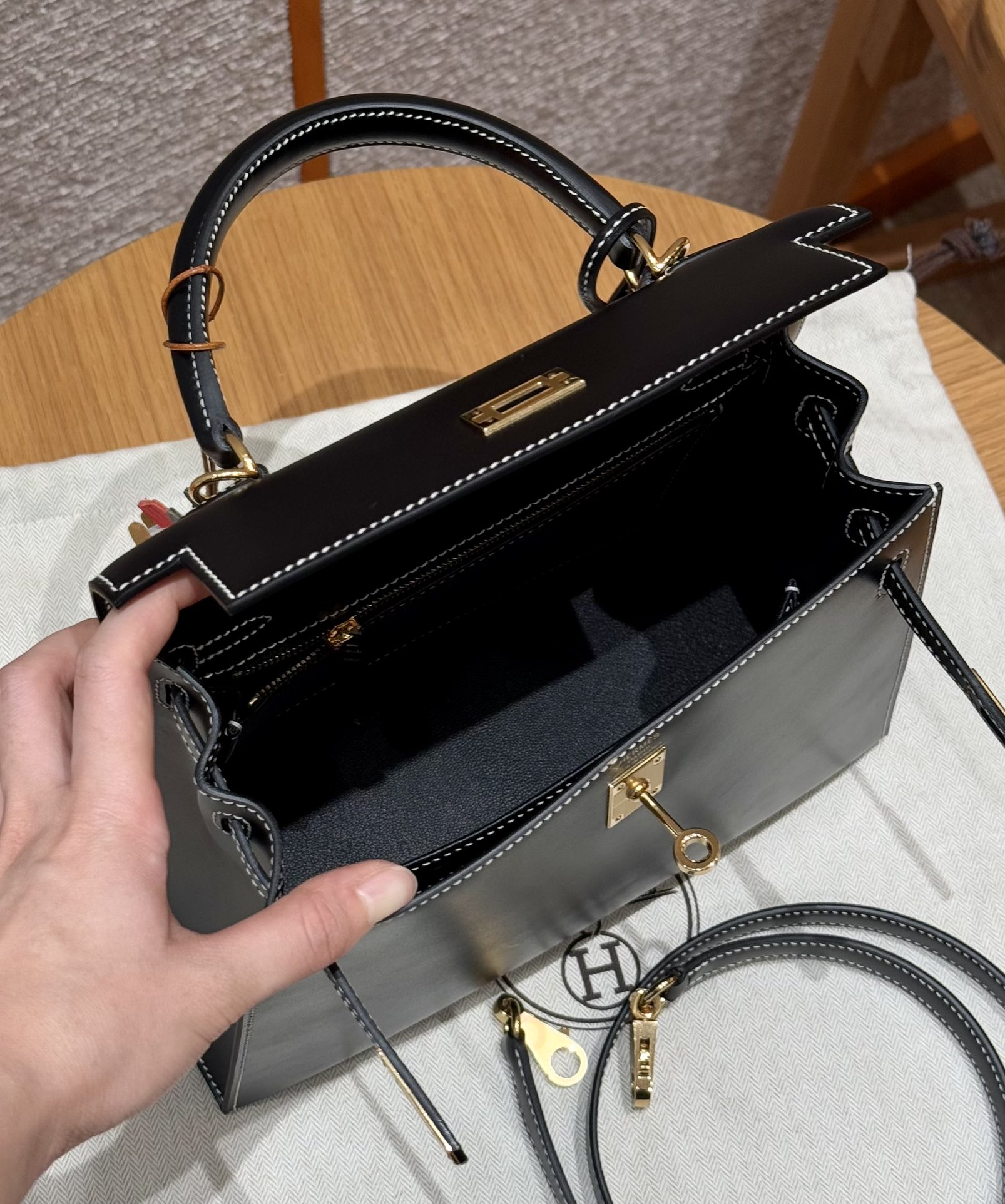 Hermès  Kelly 25 Noir Box