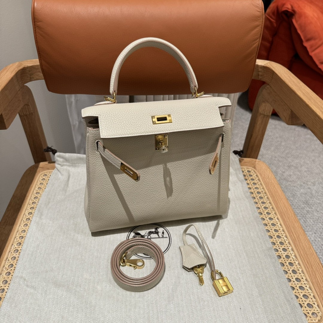 Hermès  Kelly 25 Craie Togo