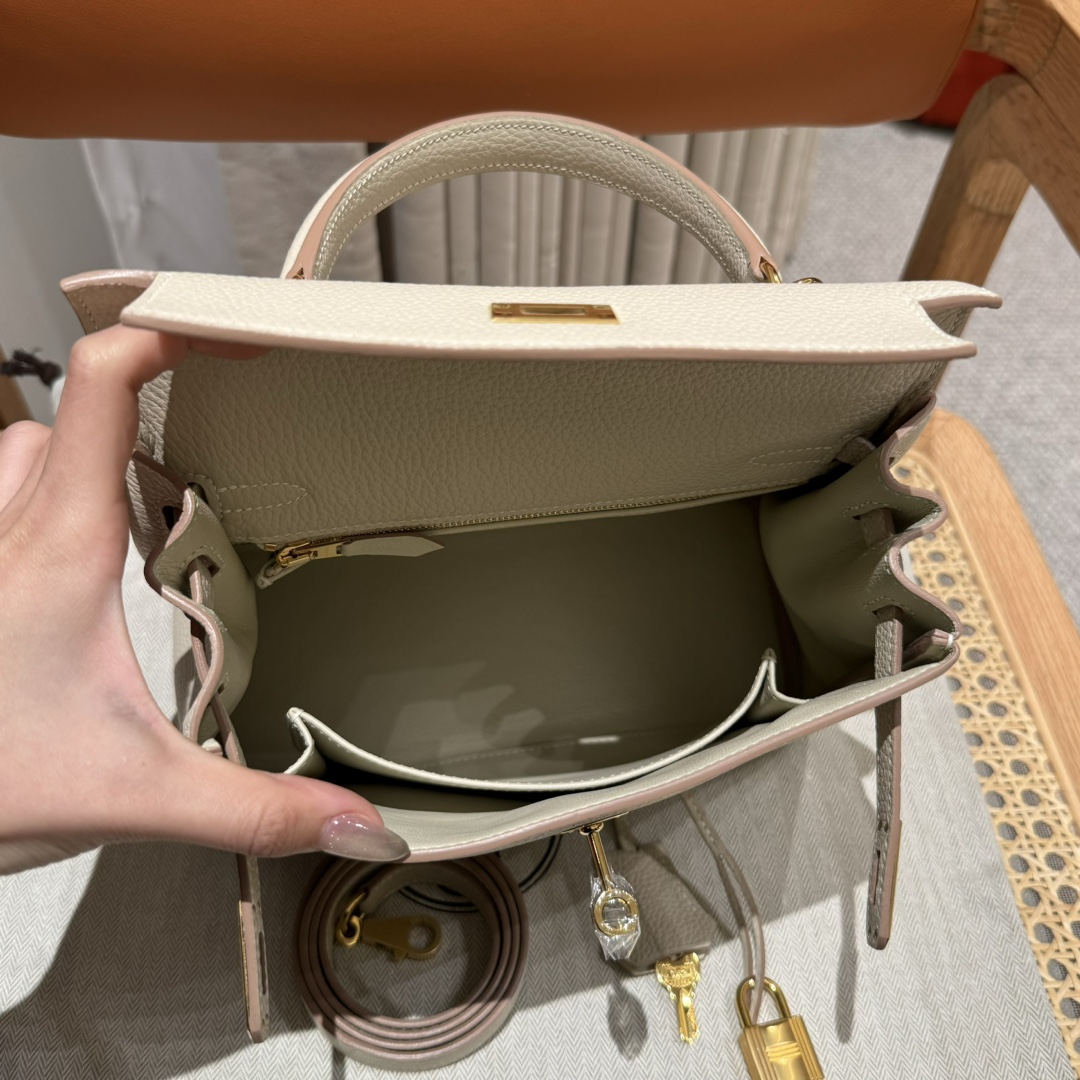 Hermès  Kelly 25 Craie Togo
