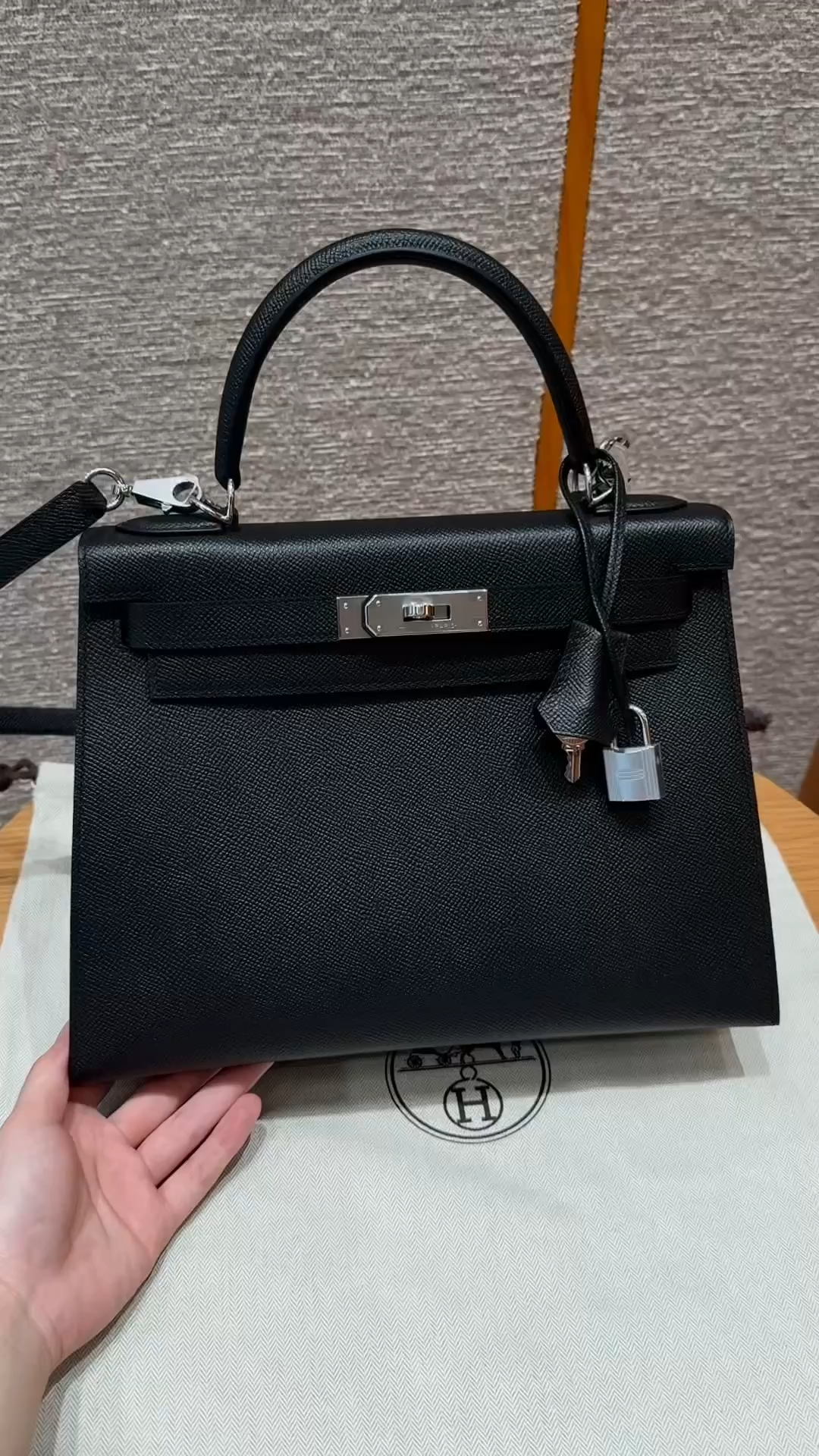 Hermès  Kelly 28 Noir  Eposm
