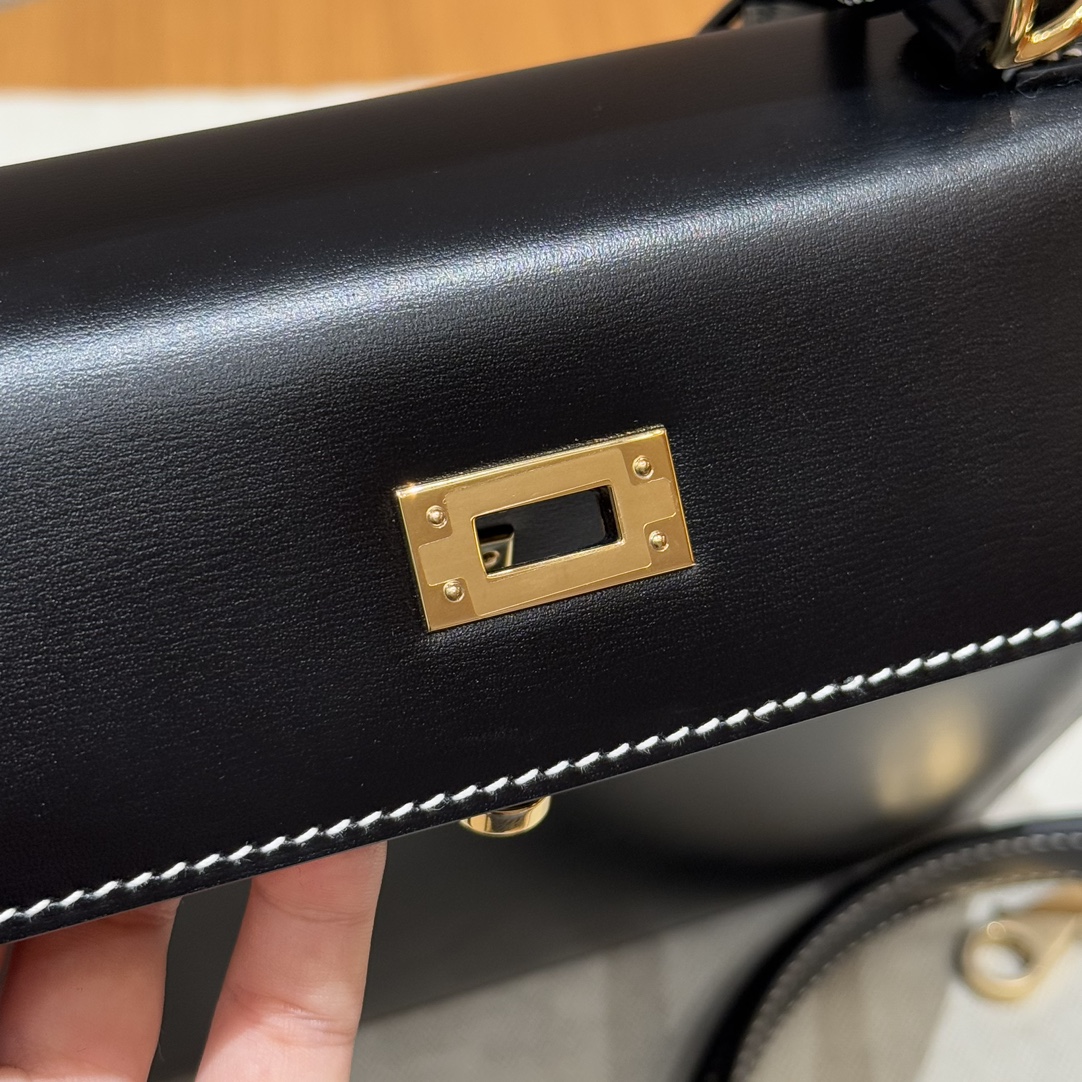 Hermès  Kelly 25 Noir Box