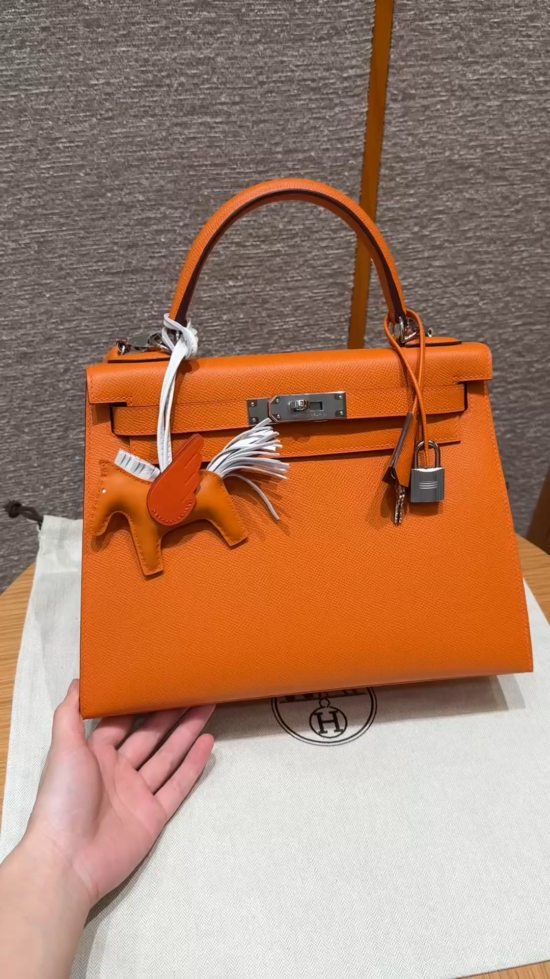 Hermès  Kelly 28 Orange  Eposm