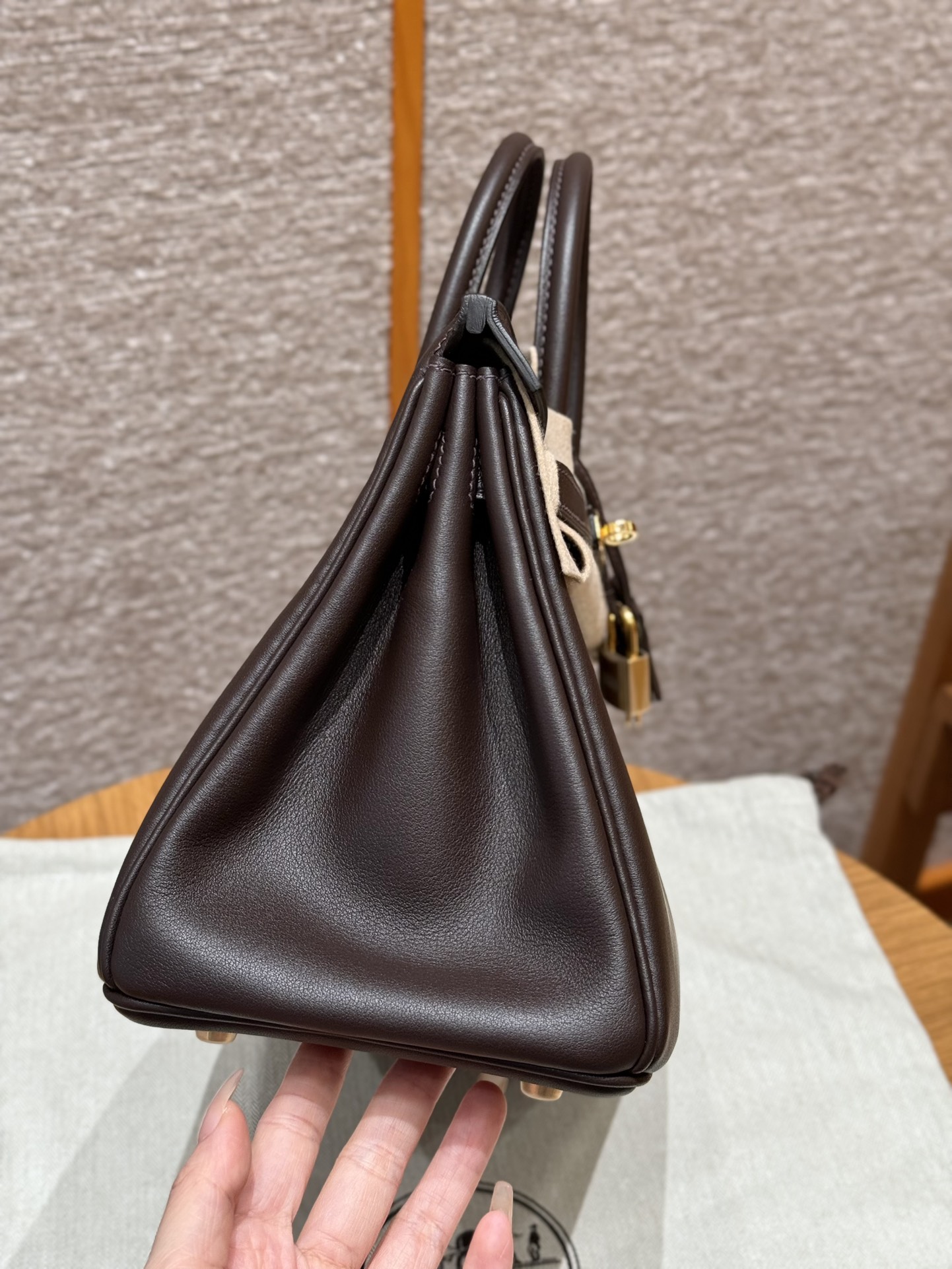 Hermès Birkin 25  chocolate swift