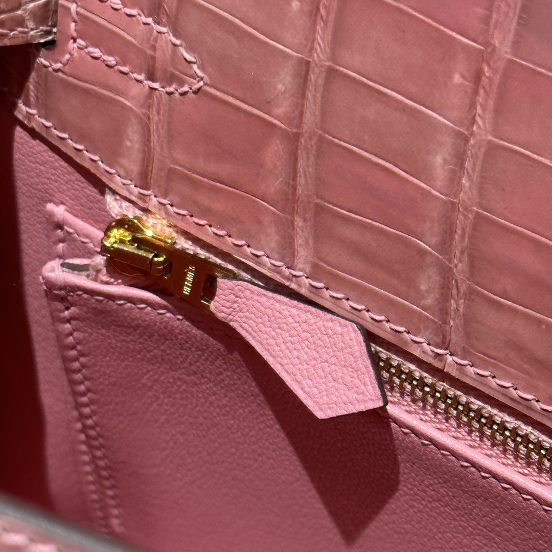 Hermès  Kelly 25 Rose Confetti Porosus shiny