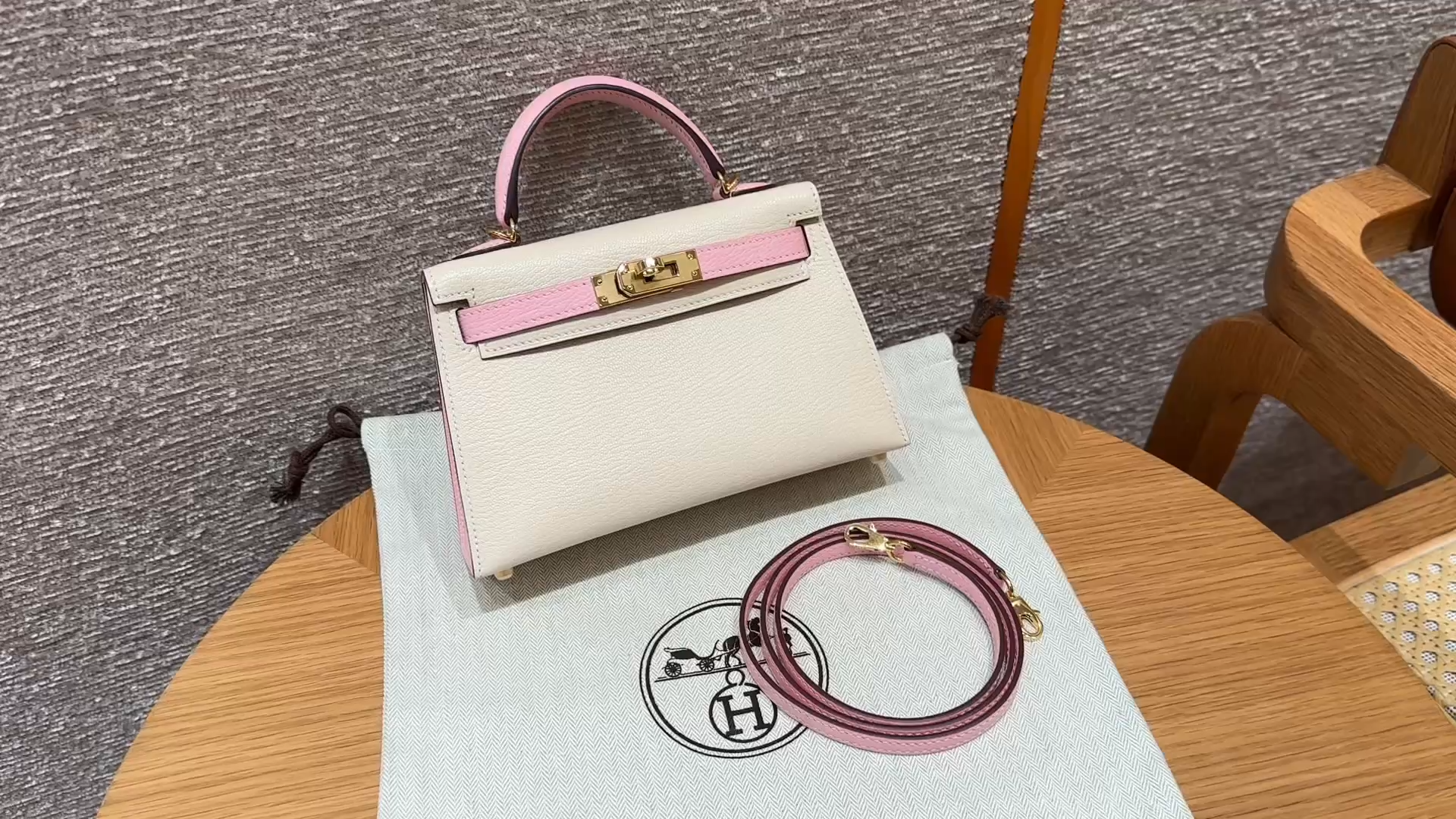 Hermès  Mini Kelly2 Size19  Nata and Rose Sakura Chever