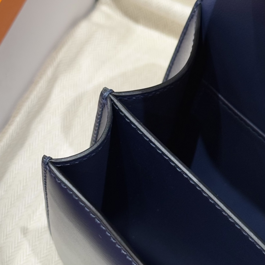 Hermès Constance 19 Blue saphir Box Mirror