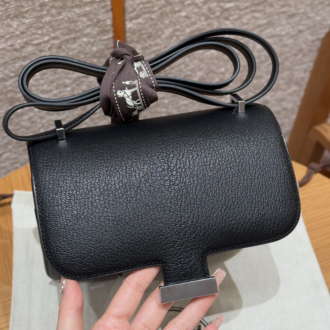 Hermès Constance 19 Noir  chèvre