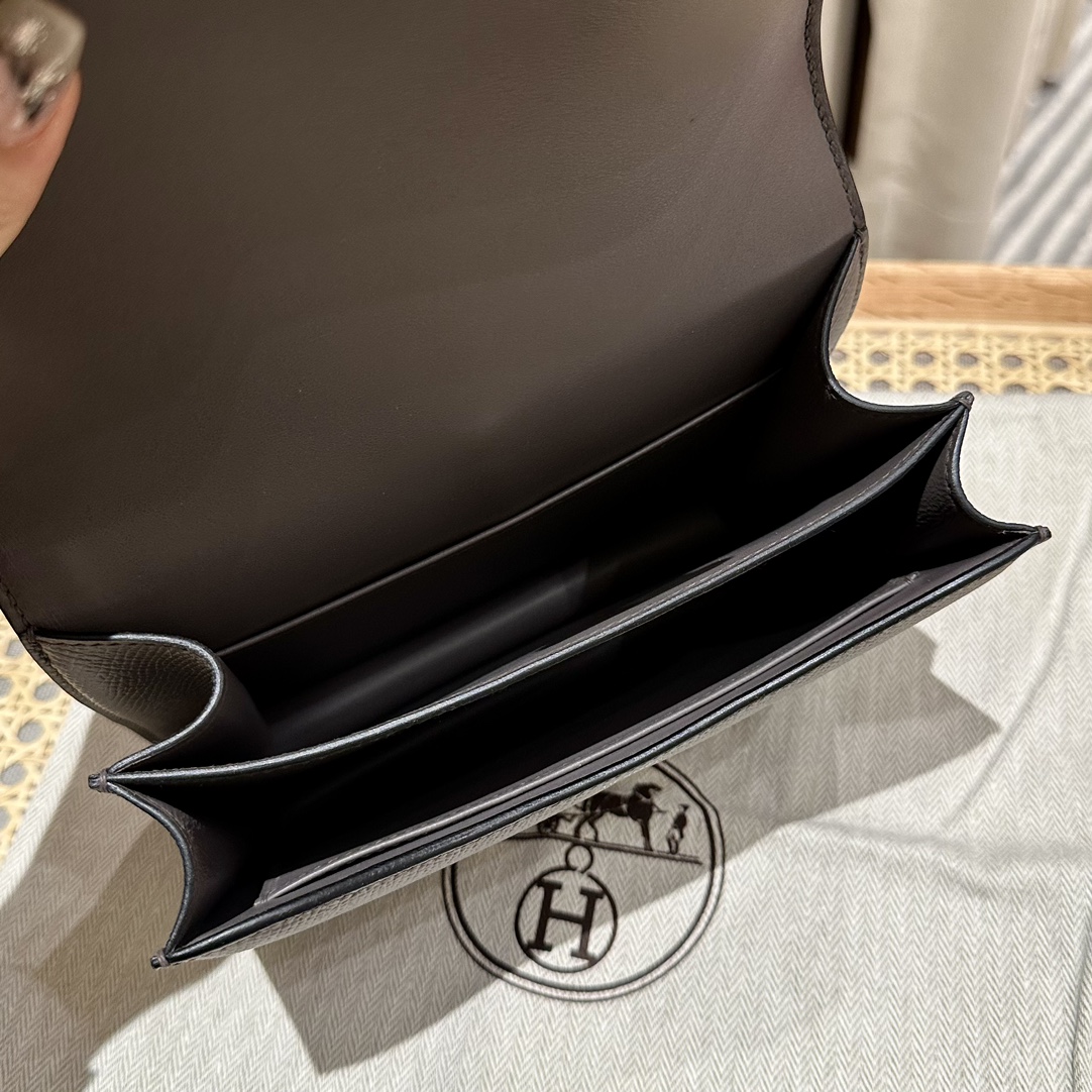 Hermès Constance 19  Etain Epsom