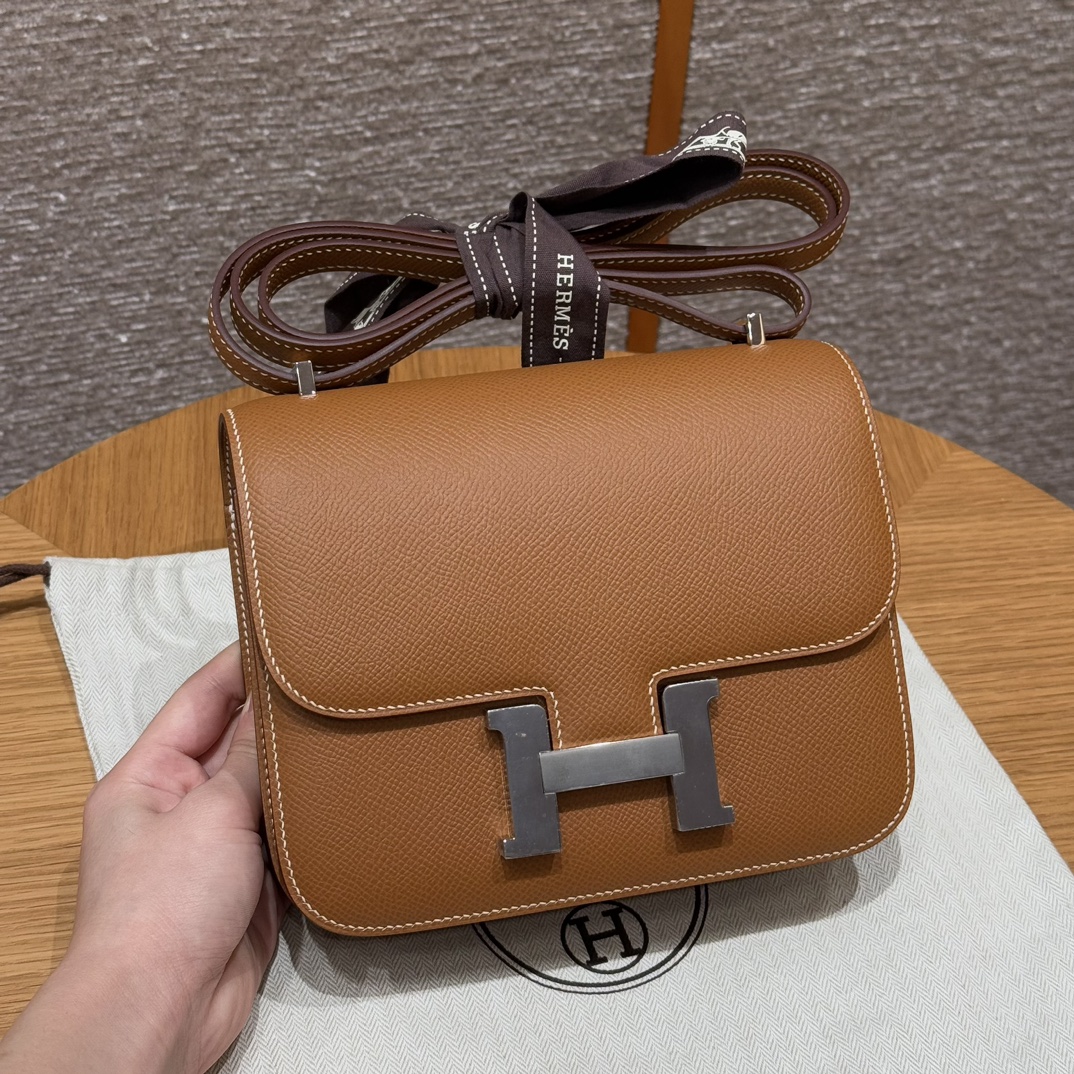 Hermès Constance 19 Gold Epsom