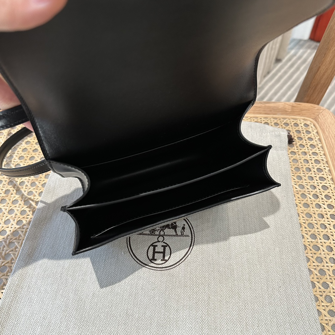 Hermès Constance 19  Noir Box