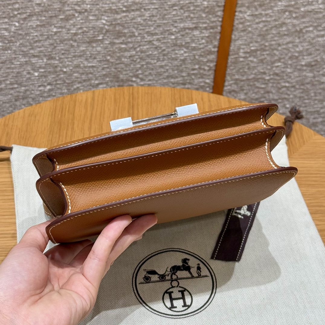 Hermès Constance 19 Gold Epsom