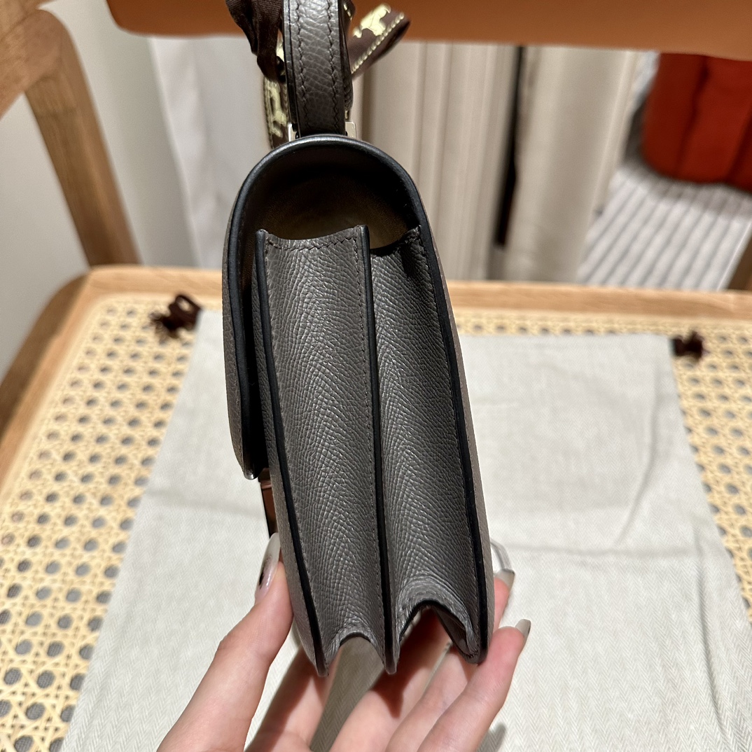Hermès Constance 19  Etain Epsom