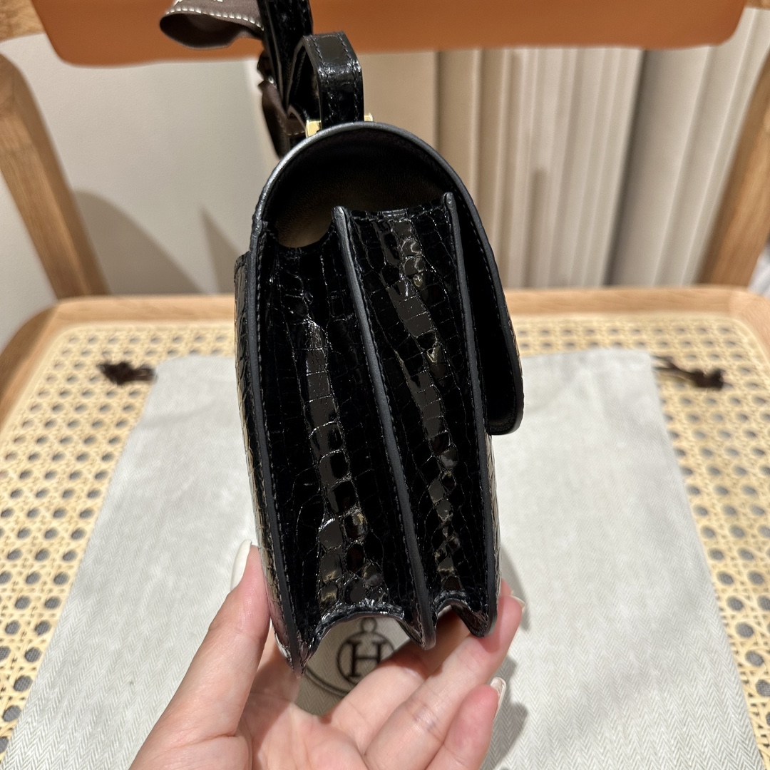 Hermès Constance 19 Black Alligator🐊
