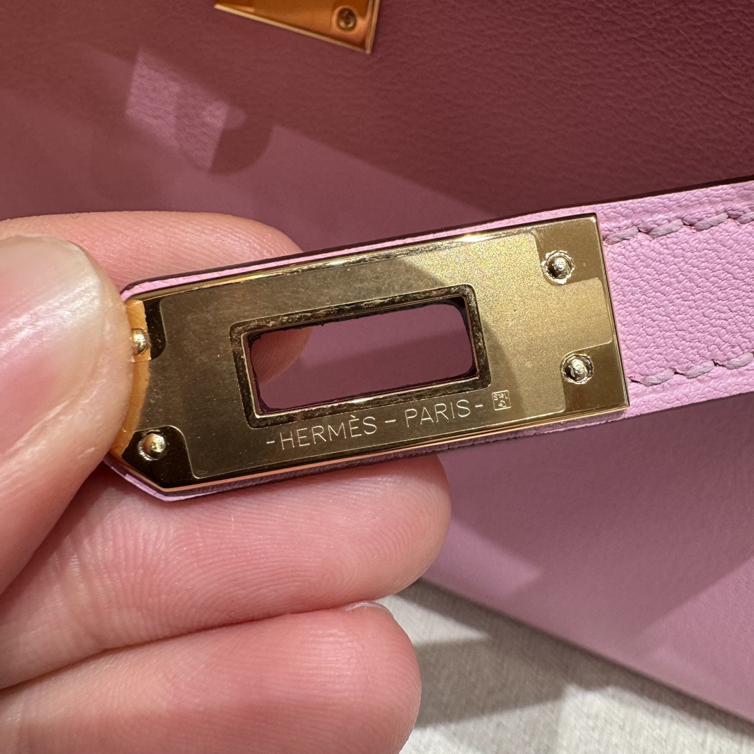Hermès  Kelly Pochette 1 mauve Swift