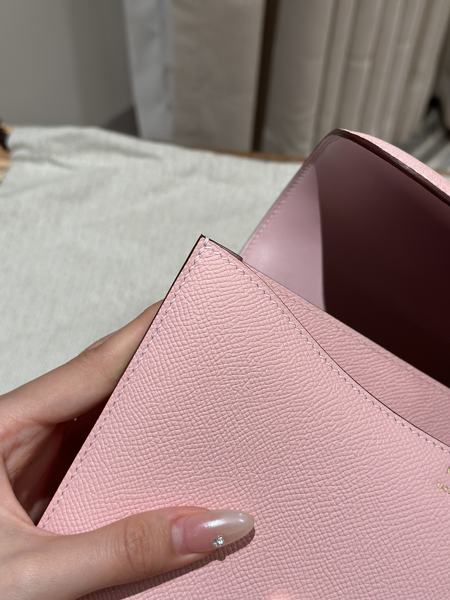 Hermès Constance 24 Rose Sakura Epsom
