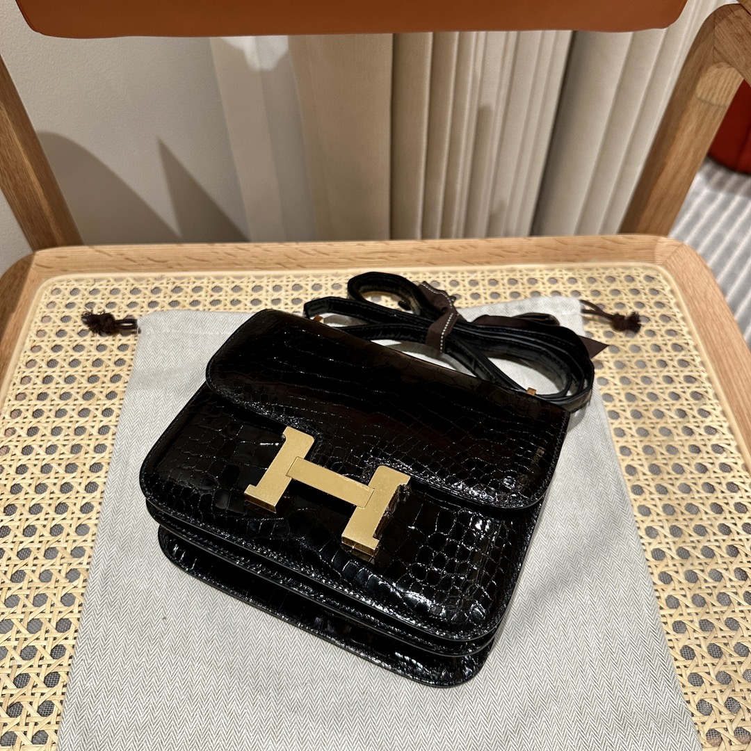 Hermès Constance 19 Black Alligator🐊