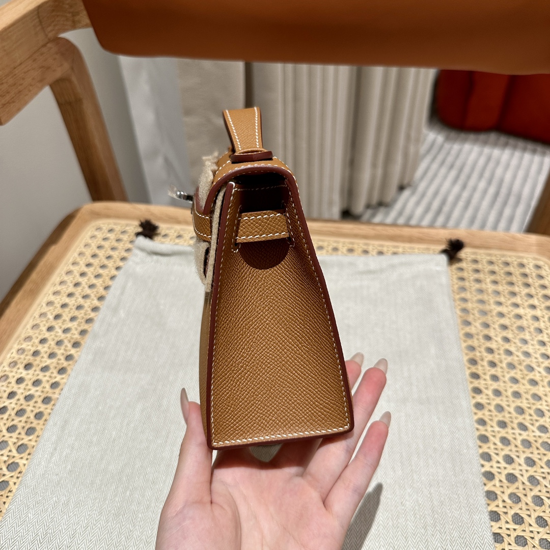 Hermès  Kelly Pochette 1 Gold Epsom