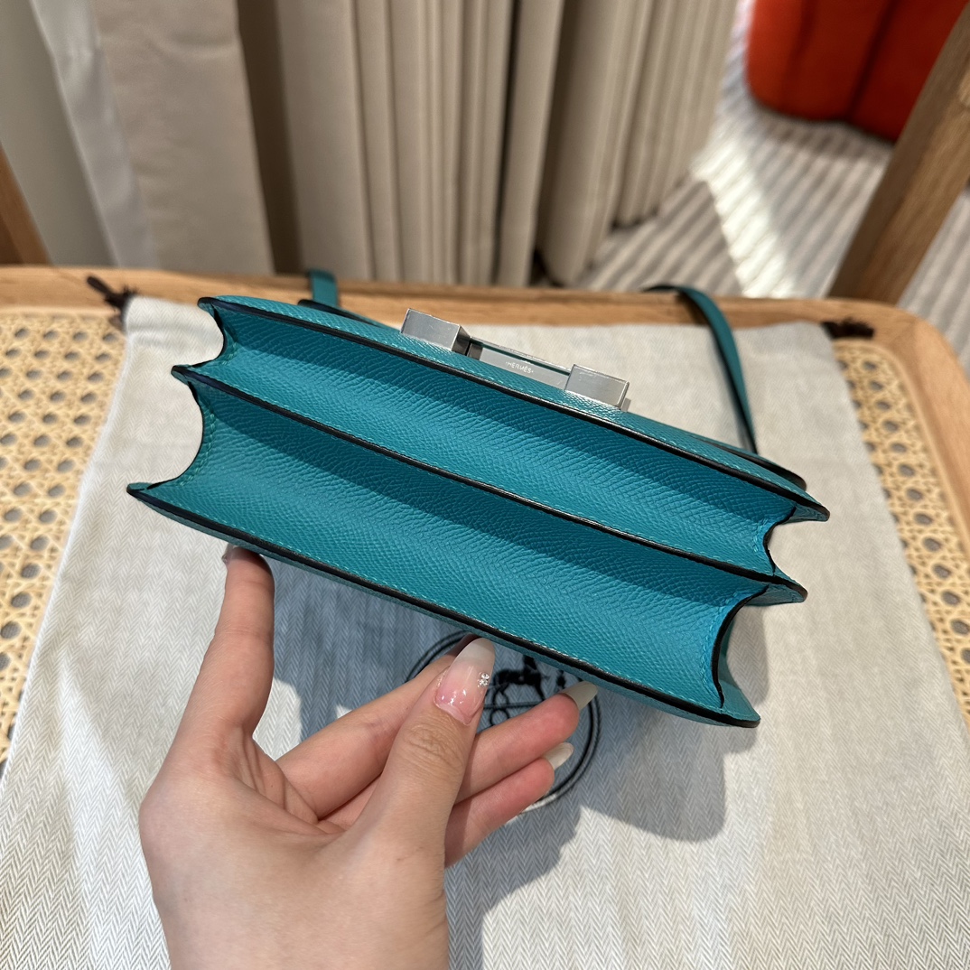 Hermès Constance 19 Jade Epsom