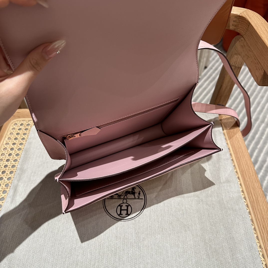 Hermès Constance 24 Rose Sakura Epsom