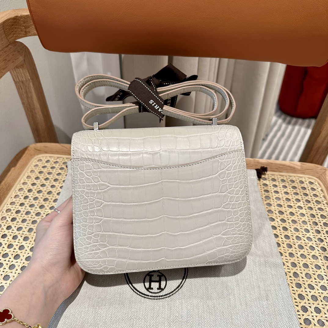 Hermès Constance 19  Beton  Alligator shiny crocodile🐊