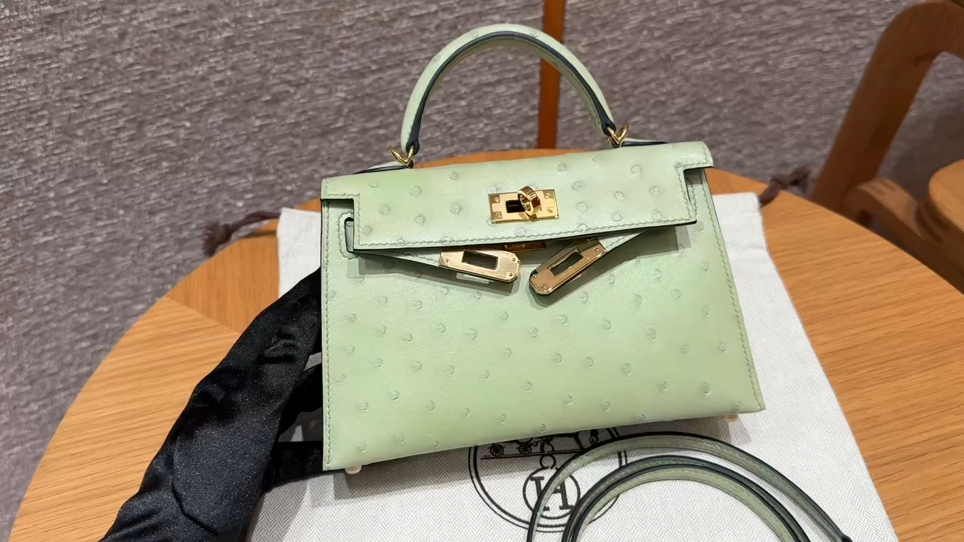 Hermès  Mini Kelly2 Size19 Vert Criquet  KK ostrich imported
