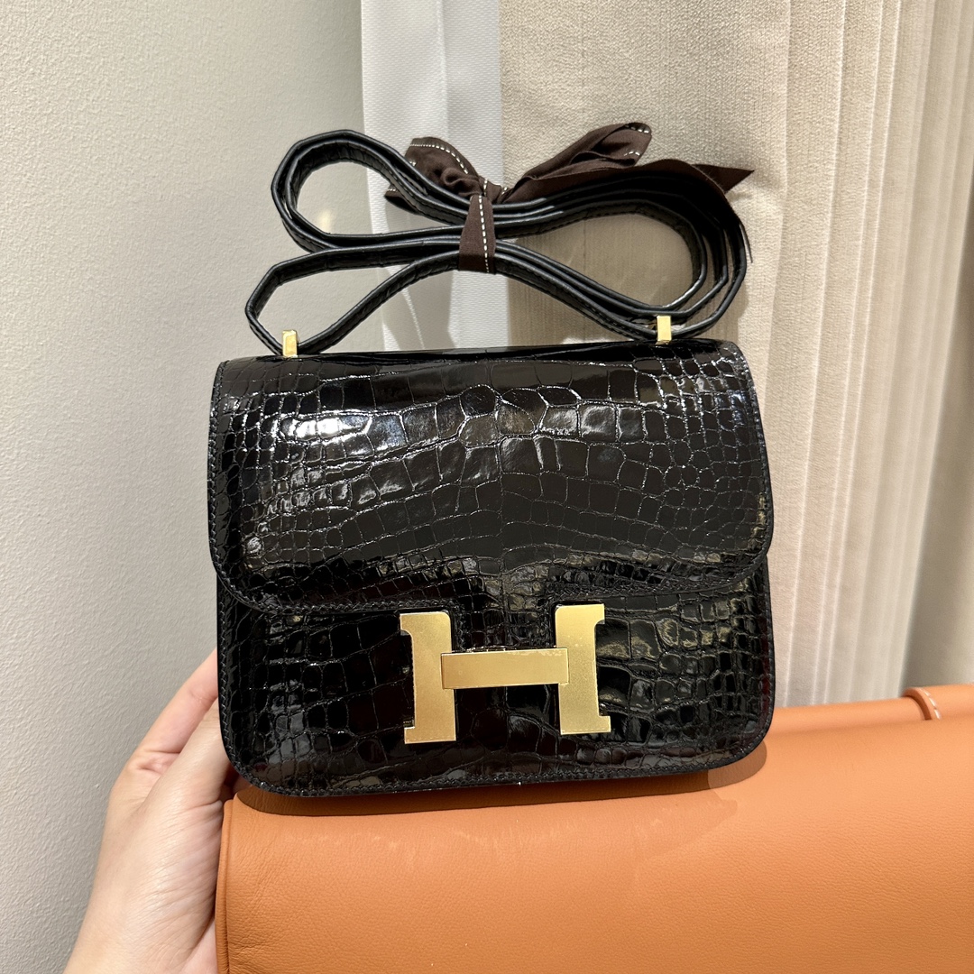 Hermès Constance 19 Black Alligator🐊
