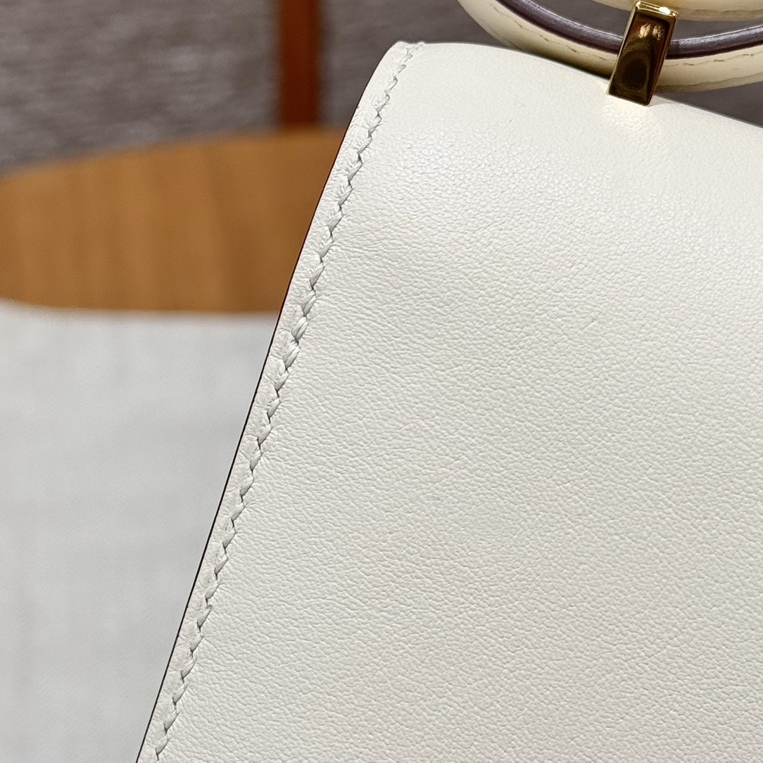 Hermès Constance 19 Nata Epsom