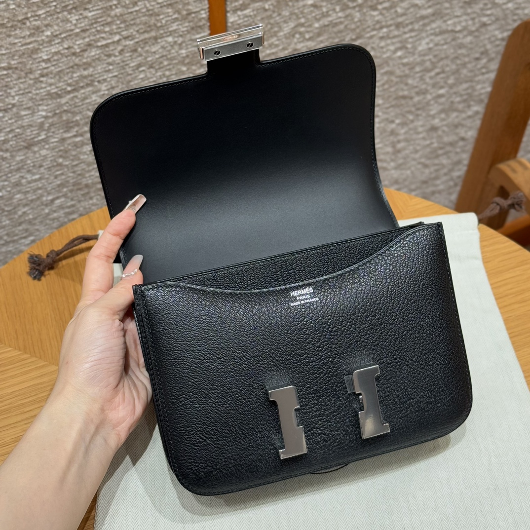 Hermès Constance 19 Noir  chèvre