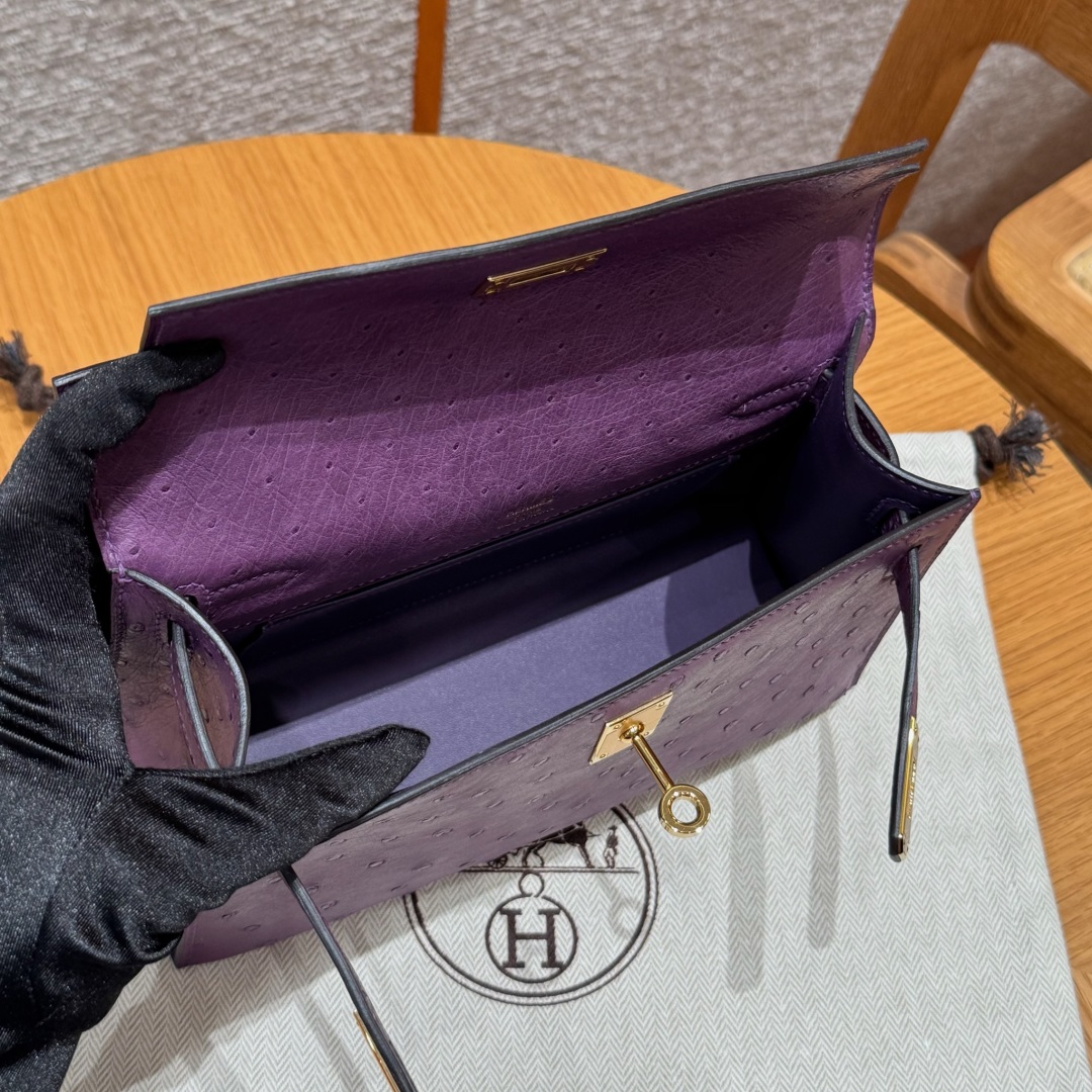 Hermès  Kelly Pochette 1  Anemone KK ostrich imported