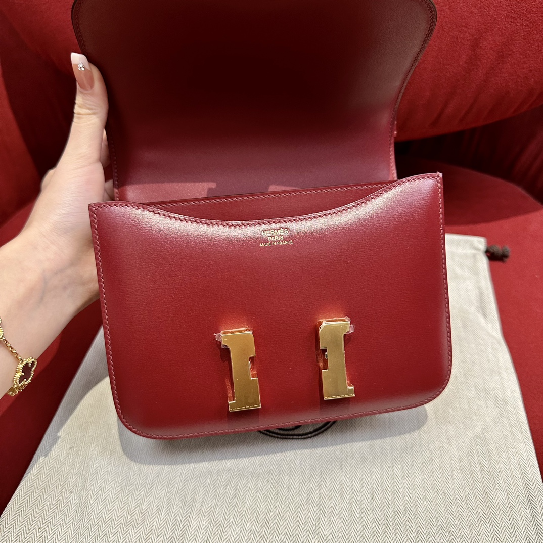 Hermès Constance 19 H Red Box