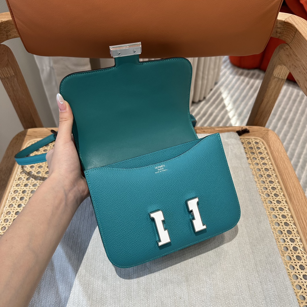 Hermès Constance 19 Jade Epsom