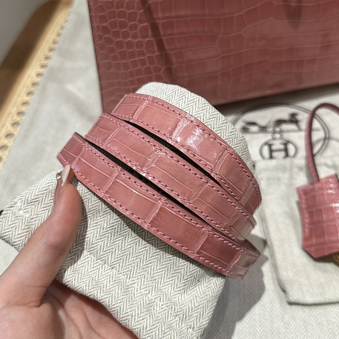 Hermès  Kelly 25 Rose Confetti Porosus shiny