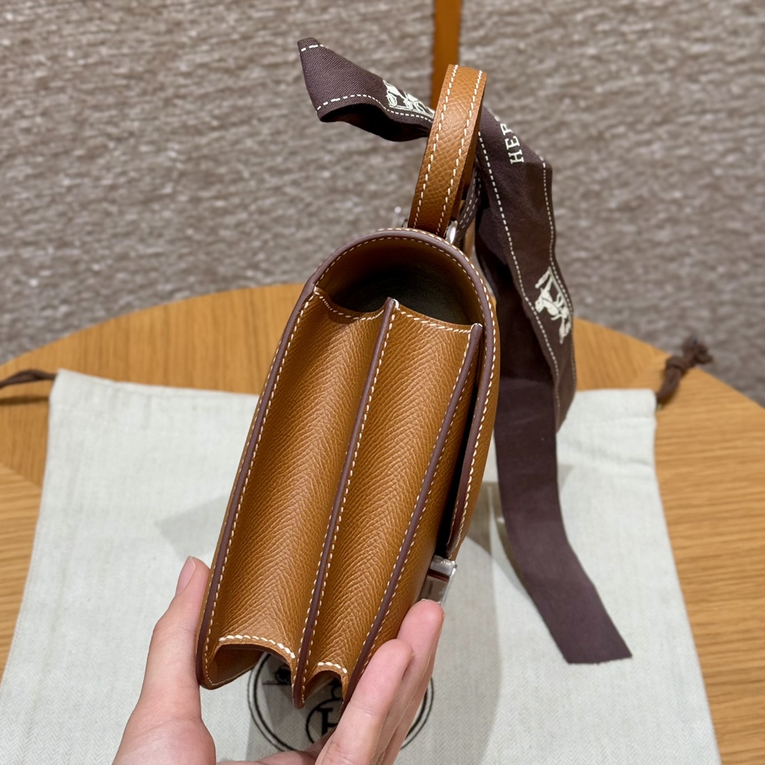 Hermès Constance 19 Gold Epsom