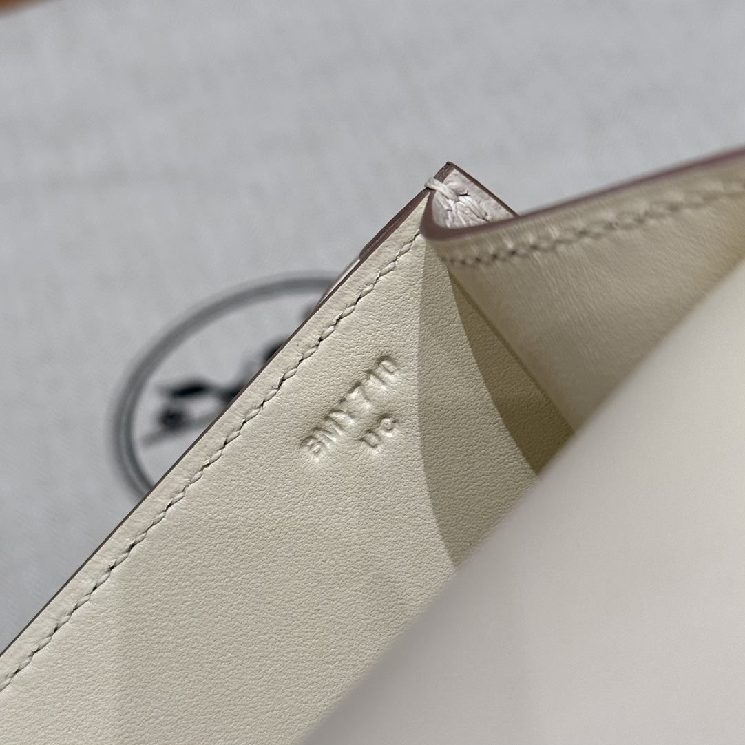 Hermès Constance 19 Craie Epsom Mirror