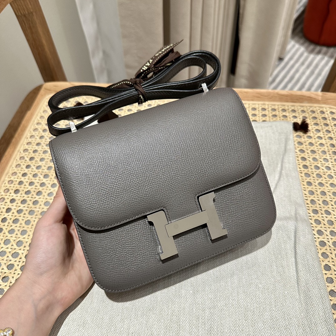 Hermès Constance 19  Etain Epsom