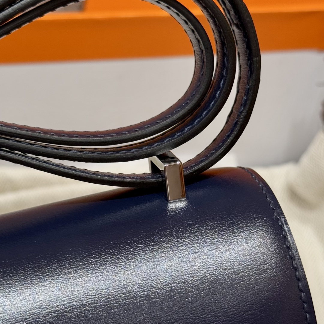 Hermès Constance 19 Blue saphir Box Mirror