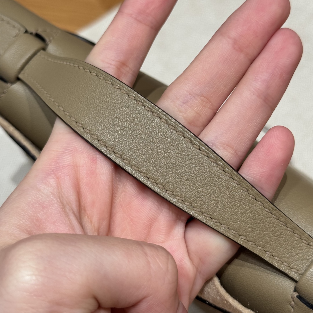 Hermès  Kelly Pochette 1  Beige Marfa Swift