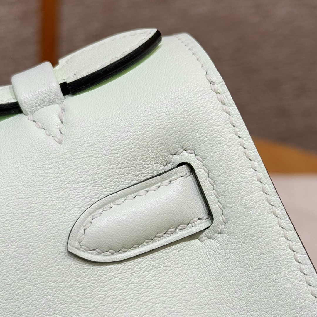 Hermès  Kelly Pochette 1  Vert Fizz Swift
