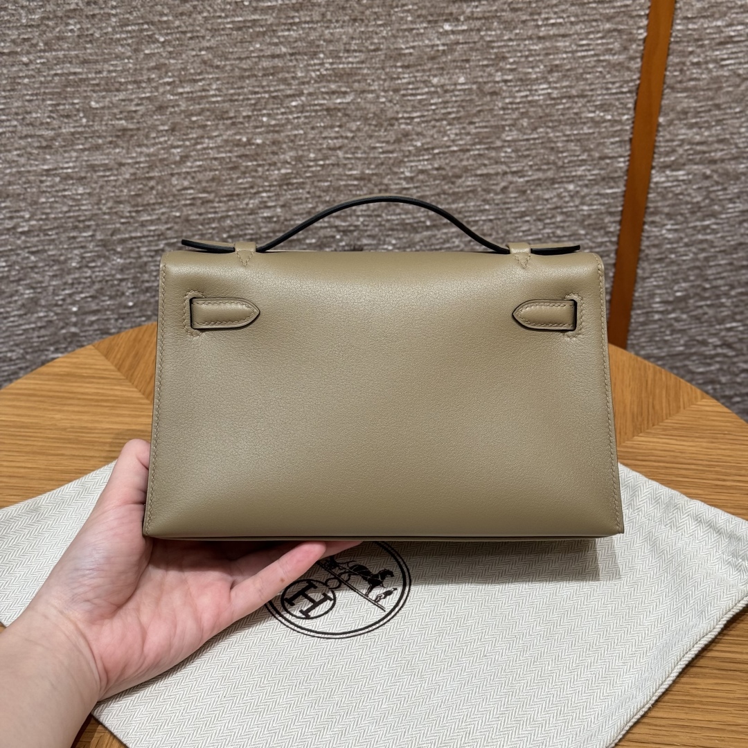 Hermès  Kelly Pochette 1  Beige Marfa Swift