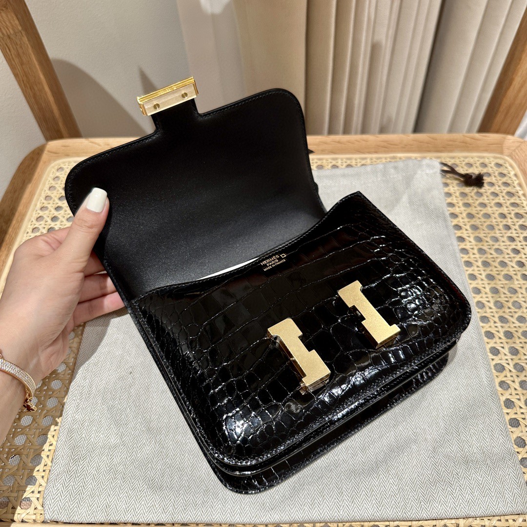 Hermès Constance 19 Black Alligator🐊