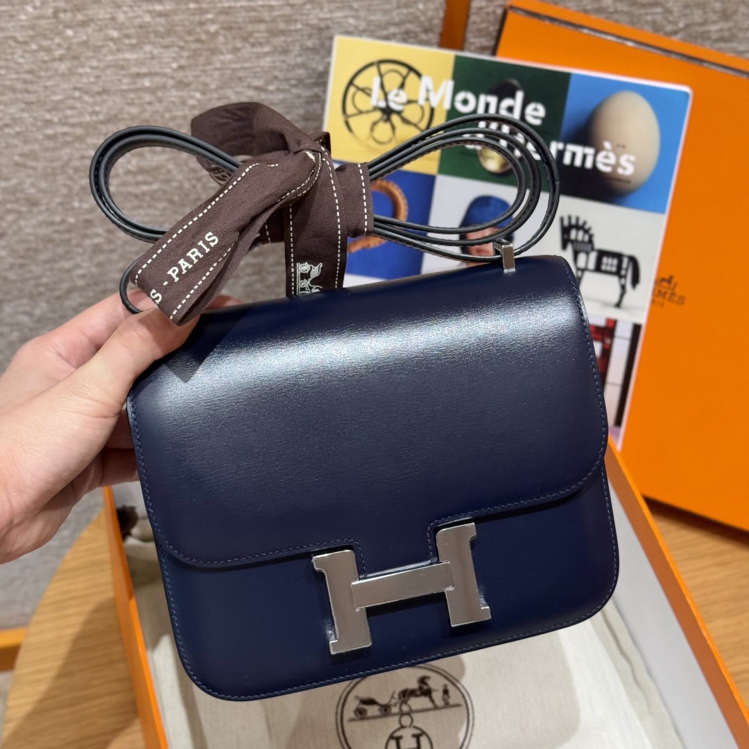 Hermès Constance 19 Blue saphir Box Mirror