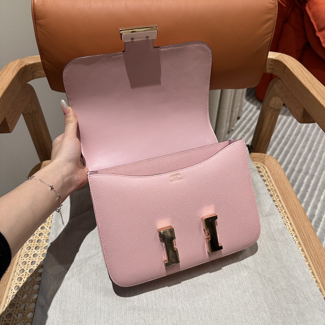 Hermès Constance 24 Rose Sakura Epsom