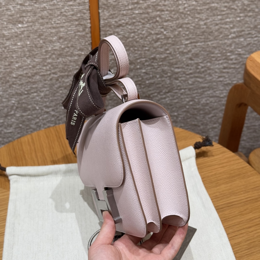 Hermès Constance 19 Mauve pale  Chèvre Mirror